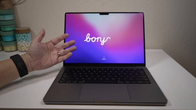 Base MacBook Pro Good Enough for Most | Picked up @ Apple Park Visitor Center смотреть онлайн