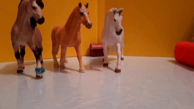 Лошади Schleich встречают НОВЫЙ ГОД!!! 🤗🐴🥰 смотреть онлайн