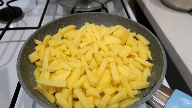 Как пожарить картофель правильно с румяной корочкой смотреть онлайн