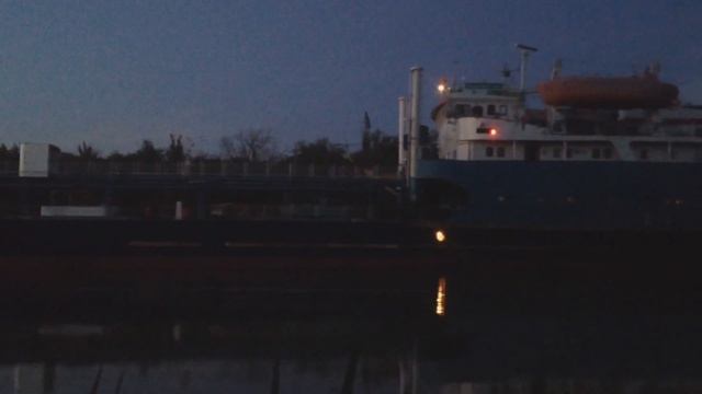 Вечером на канале ВДСК (2015) смотреть онлайн