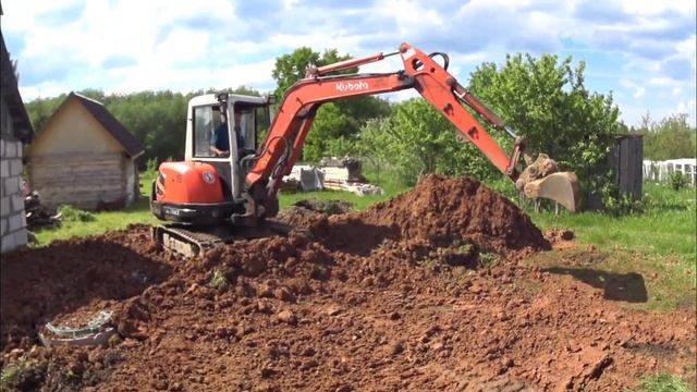 Дом в деревне.Сделали канализацию в деревенском доме.Огород нас прокормит-все посажено.Батут собран смотреть онлайн