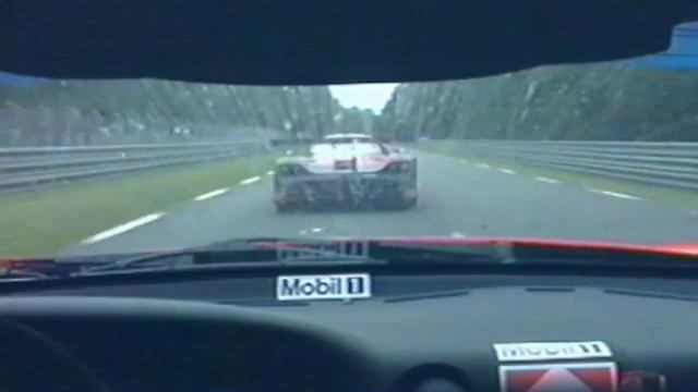 PORSCHE 911 GT1 1997 A LE MANS