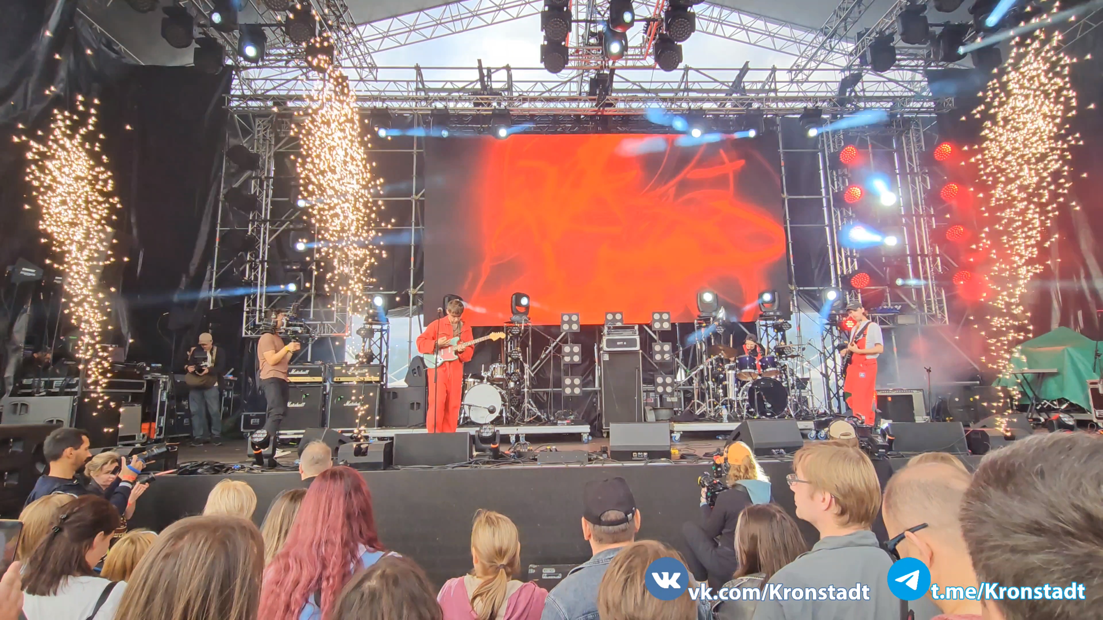 Все орут, чувак, чувак – TAPENIGHT / «Рокштадт» в Кронштадте 2.09.2023 г. смотреть онлайн