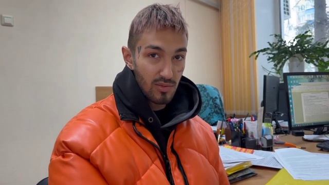 Благовещенец, незаконно расклеивший рекламу, «пришел с повинной» в администрацию смотреть онлайн