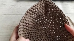 Подвесная корзинка-капелька из трикотажной пряжи