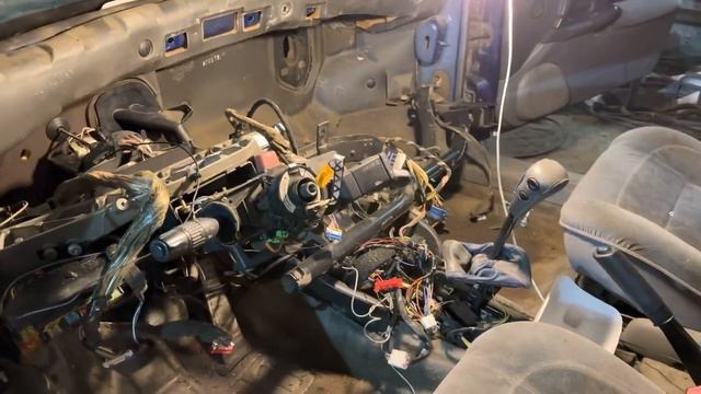 Замена радиатора печи Рено Сафран часть 1 смотреть онлайн