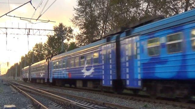 Электропоезд ЭД4М-0398 "РЭКС" временная эксплуатация из Домодедово на Казанском ходу! смотреть онлайн