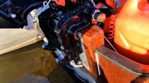 Как поднять транец лодки / Защита лодочного мотора