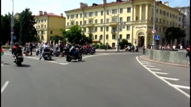 Байкеры в центре Минска.avi смотреть онлайн