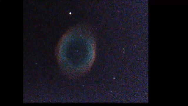 M57 , nébuleuse de la Lyre en gros plan. смотреть онлайн