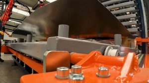 Автоматизированный стеллаж для хранения листового металла.