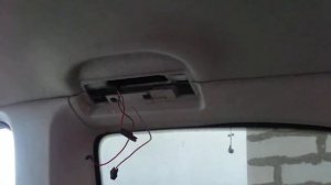 Демонтаж/монтаж потолочной ручки Opel Astra G