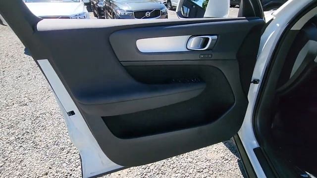 2020 Volvo XC40 Summit, Westfield, Union, Newark, Scotch Plains, NJ 23327A смотреть онлайн