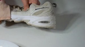 Чудо ПАСТА. Простой способ, Как ЗА 3 МИНУТЫ ОТБЕЛИТЬ подошву  КРОССОВОК