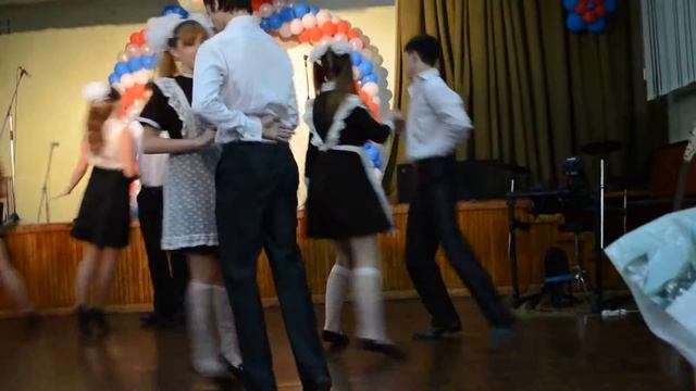 последний звонок 2013-вальс школы № 58 смотреть онлайн
