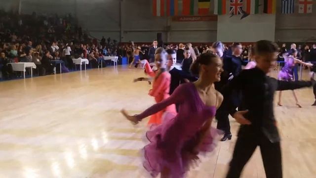 ЧР по Бальным танцам 2017 I блок ю1 Открытый класс Cha-cha-cha. Герасимов Андрей- Печка Анжелика смотреть онлайн