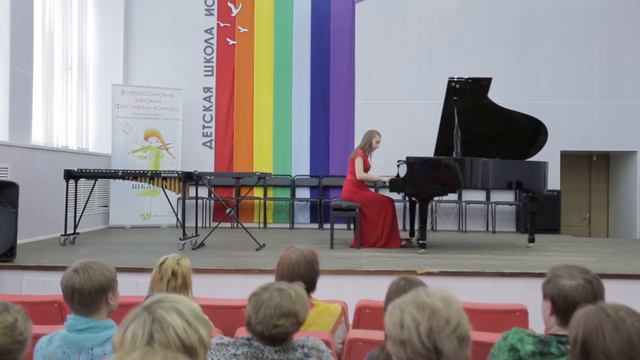 Онлайн-концерт учащихся Верхнесалдинской ДШИ, посвященный Дню Музыки "На всей планете музыке салют" смотреть онлайн