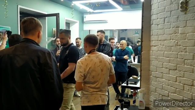 БРОСИЛ КОРОВ И ВСЕМ СОВЕТУЮ смотреть онлайн