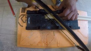 Как запилить потолочные и стеновой плинтуса. Простой и быстрый способ. С обычным стуслом.