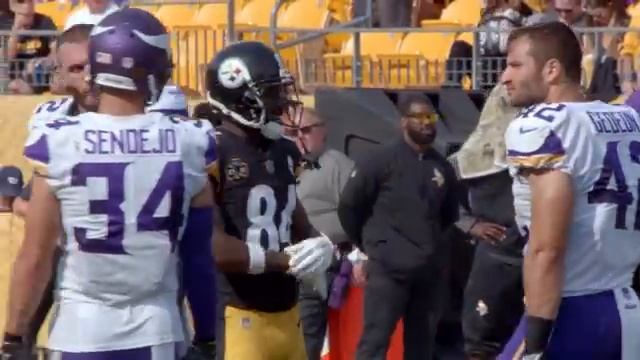 Xavier Rhodes Breaks Down How to Guess Routes, His Technique, and Today's Top WRs | NFL Film Sessio смотреть онлайн