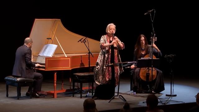 Michala Petri, Hille Perl & Mahan Esfahani play Bach: Flute Sonata in F Major смотреть онлайн