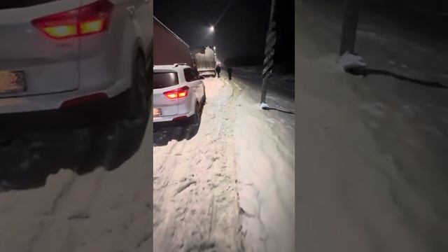 Огромная пробка м5 в сторону Челябинска встрял на трассе на пару дней?????? смотреть онлайн