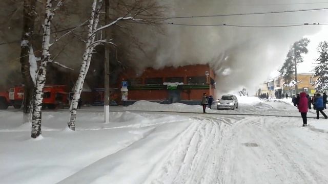 Пожар в Мысках. Горит рынок. Грэс смотреть онлайн