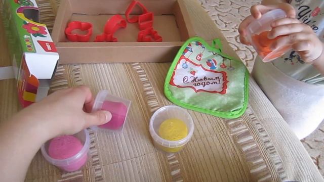 Влог. Детские забавы, прогулка по парку, лепим из теста смотреть онлайн