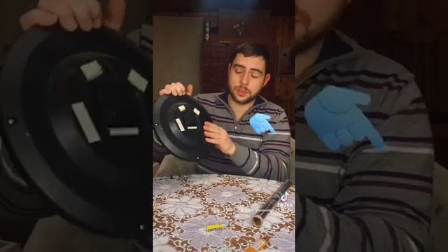 Как заменить пальчиковую батарейку мизинчиковой?! смотреть онлайн