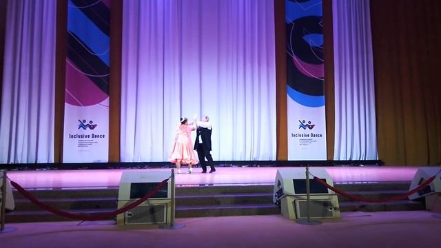 Две Звезды. Французский вальс смотреть онлайн
