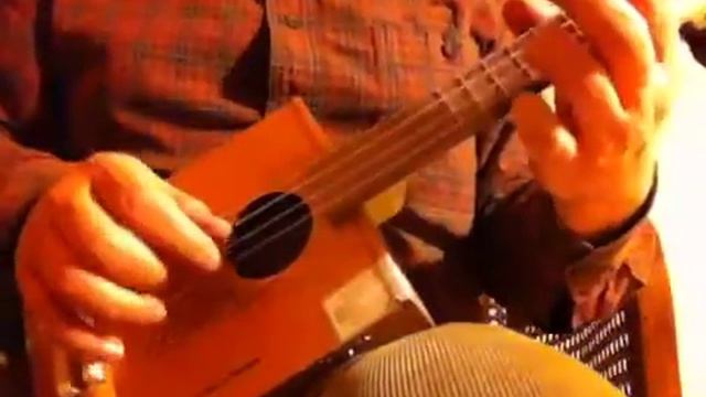 Home Made Cigar Box Ukulele смотреть онлайн