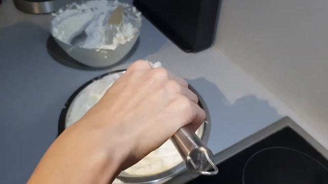 Торт"Käsesahne" с творожно-сливочным кремом и мандаринами. смотреть онлайн