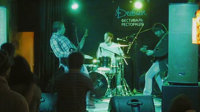 Smeyushiysya Tigr Divan Kiev 17.02.2013 Live Part THREE смотреть онлайн