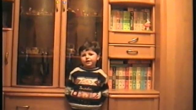 Трехлетний ребенок читает стихотворения 6-го класса. смотреть онлайн