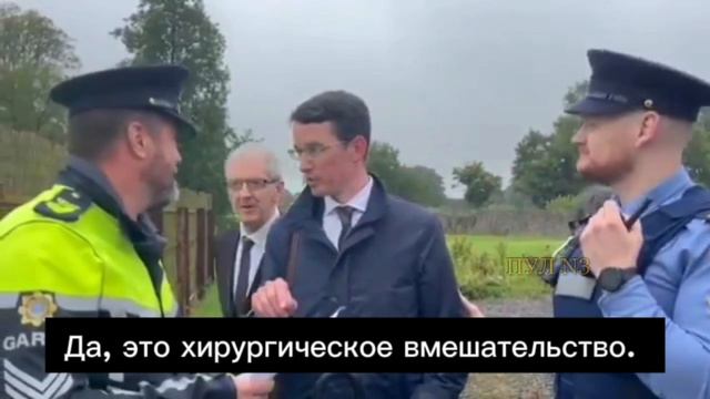 Учителя третий раз сажают в тюрьму за то, что он настаивает на наличии только двух полов смотреть онлайн