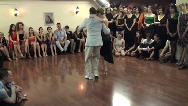 Gianpiero Galdi & Nadia Cronidu, 3/4 Kvartal tango смотреть онлайн