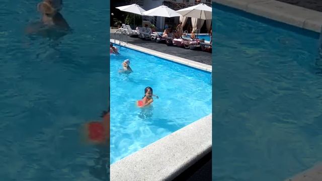 Учимся прыгать в воду! смотреть онлайн
