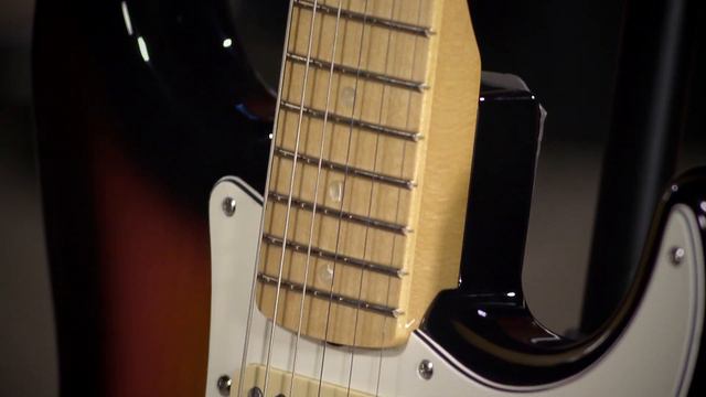 Fender's Newest Artist Model - Steve Lacy People Pleaser Stratocaster (in Chaos Burst!) смотреть онлайн