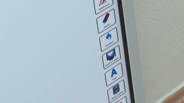 В школу №2 города Строитель поступило свыше 20 000 новых книг на будущий год смотреть онлайн