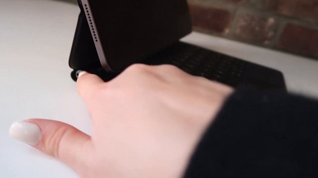MAGIC KEYBOARD *UNBOXING & REVIEW* 11'' IPAD смотреть онлайн