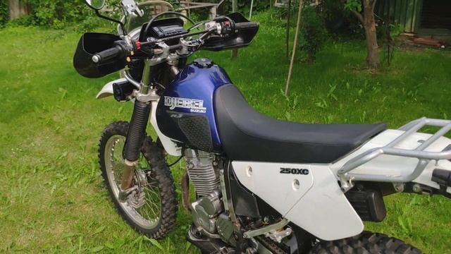 Сигнализация с автозапуском на мотоцикле Suzuki Djebel 250xc 2004г.в. смотреть онлайн