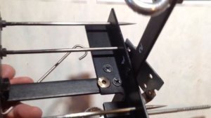 Эскизы деталей кротоловки газонного типа с размерами.