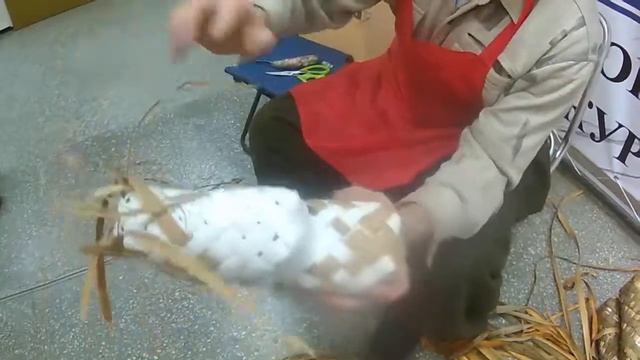 сегодня зашёл в ЦУМ получил мыло душистое и настоящие лапти совершенно бесплатно! смотреть онлайн