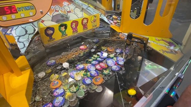 Fun Plaza Arcade - Flintstones Quarry Quest Coin Pusher - Tickets & Prizes смотреть онлайн