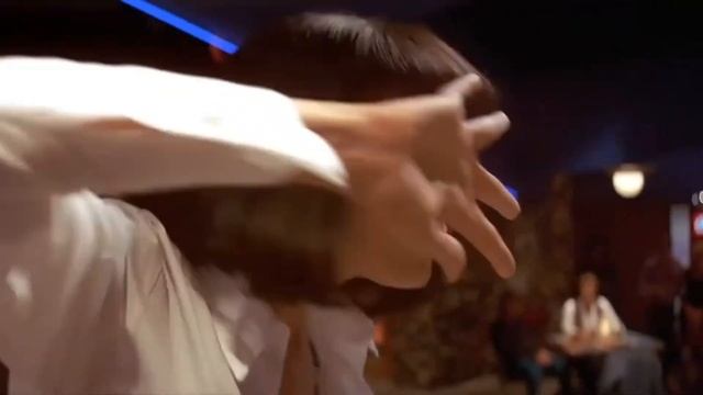 John Travolta & Uma Thurman dancing Let’s Twist Again - Pulp Fiction scene смотреть онлайн