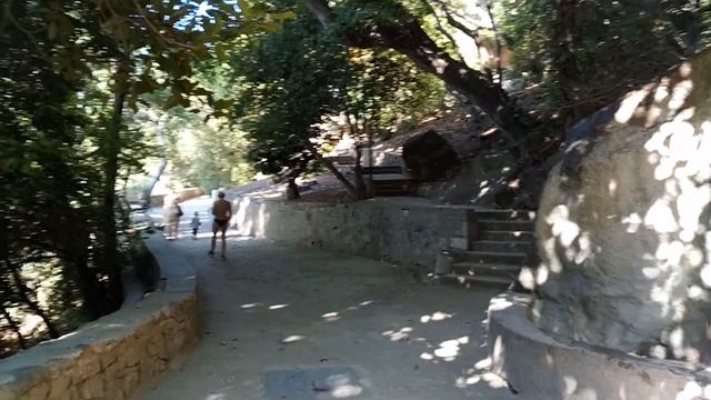 Крым.Алупка. водопады в Воронцовском парке