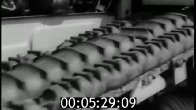 Трактор Т-150ПГ (пневмогусеницы) смотреть онлайн