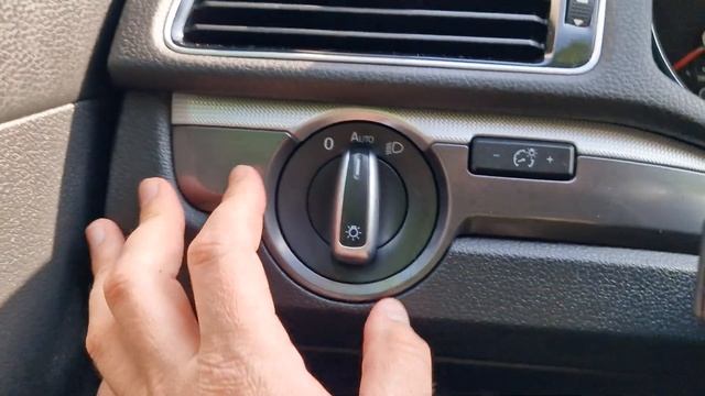 А вы знали что будет если нажать эту кнопку Фольксваген Ауди Шкода Сеат смотреть онлайн