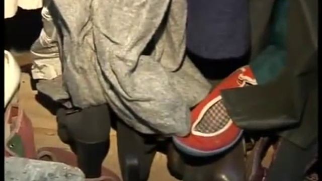 Краснолучан просят отдать теплые вещи нуждающимся. смотреть онлайн