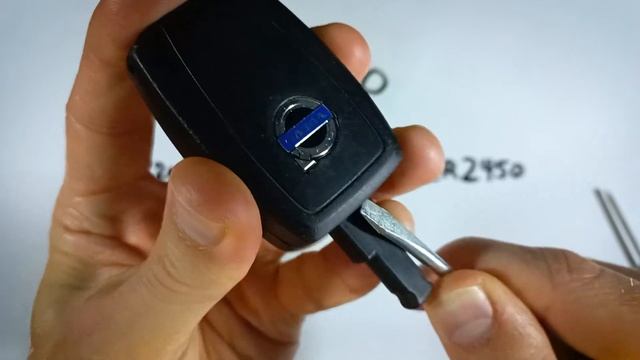 Volvo C30 Key Fob Battery Replacement (2007 - 2013) смотреть онлайн